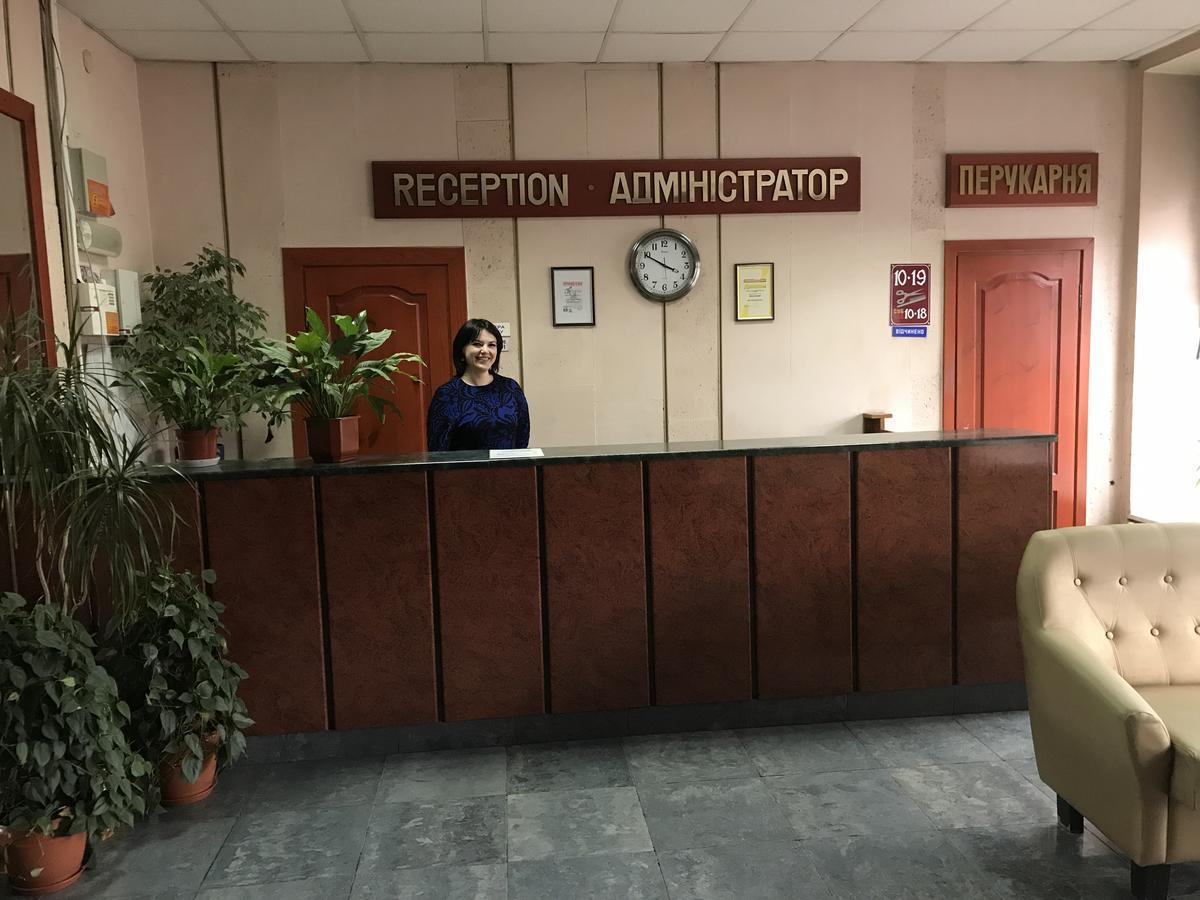 فندق Zhovtnevyi فينيتسا المظهر الخارجي الصورة